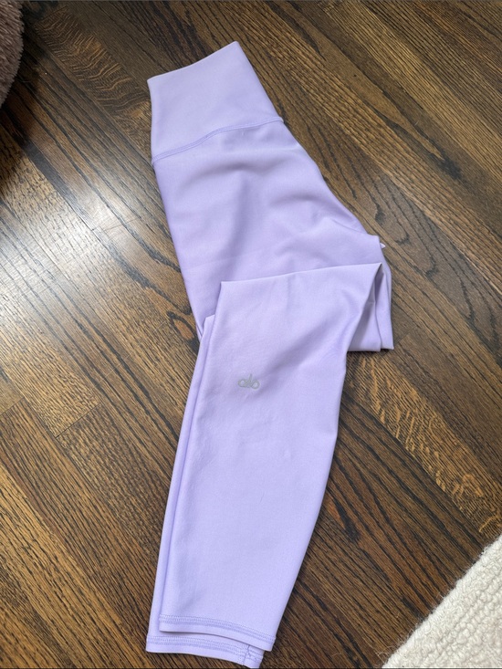 ALO Yoga Pants - Lilac High-Rise Airlift Leggings